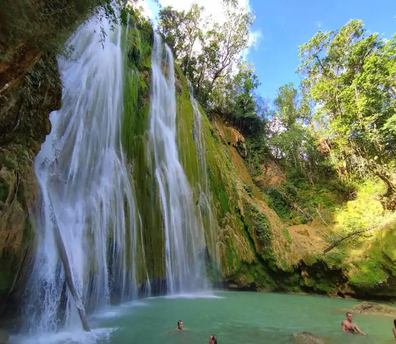 Cascada El Limón: una joya escondida en Samaná que debes visitar al menos una vez.